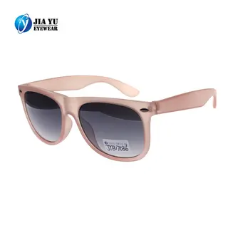 Xiamen Manufacture Summer Beautiful Designer Transparent Pink Plastic Girl Sunglasses